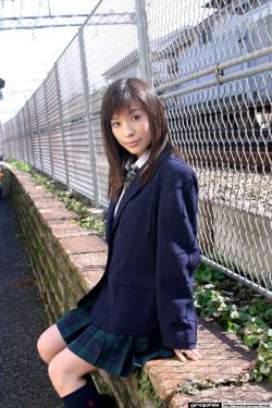 藤井奈奈